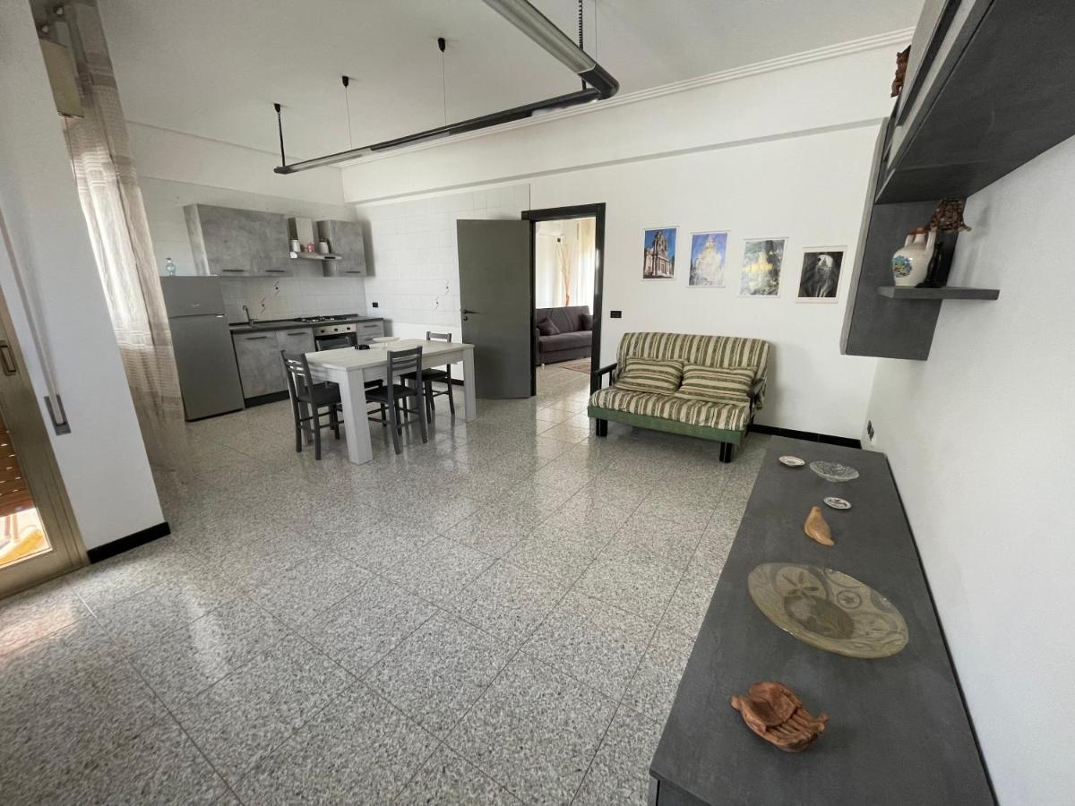 Ferienwohnung Vincenti'S House Comiso Exterior foto